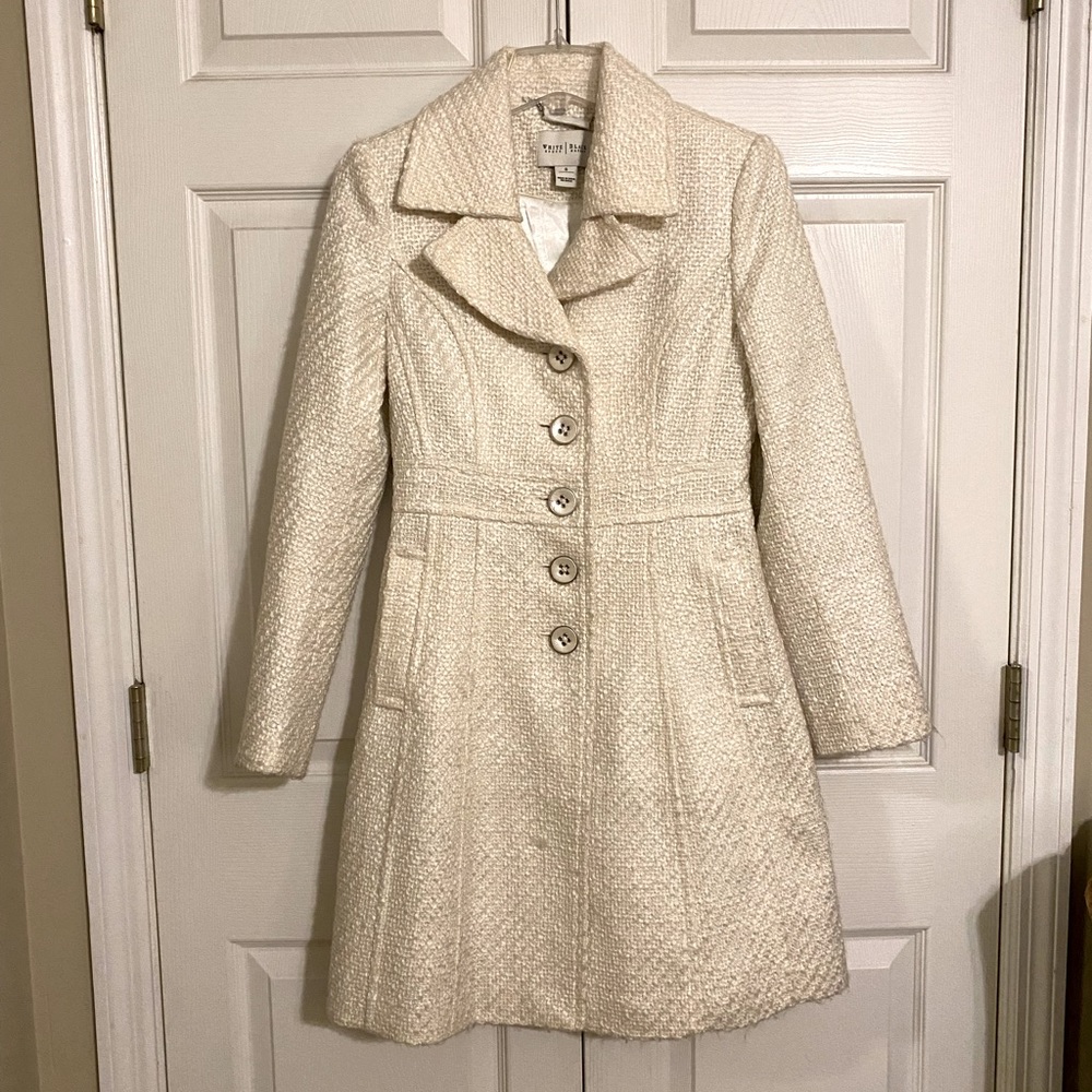 White House Black Market Cream Trench Coat - size 0/ XS